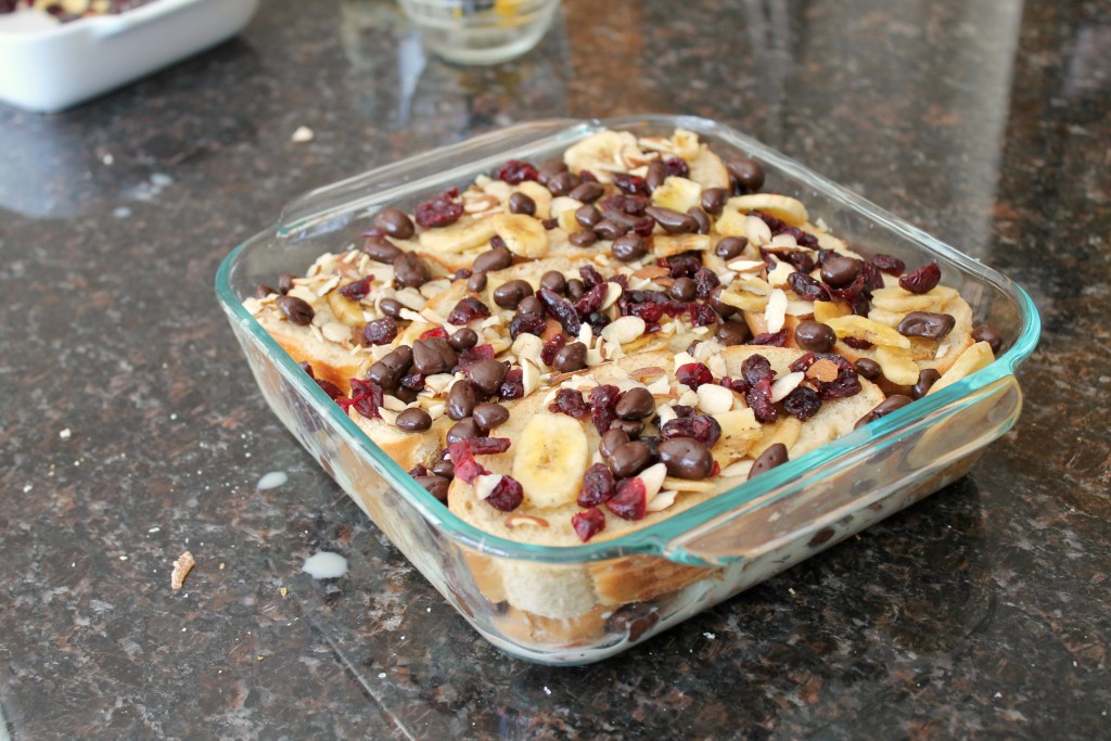 Capirotada with chocolate and dried fruit 11
