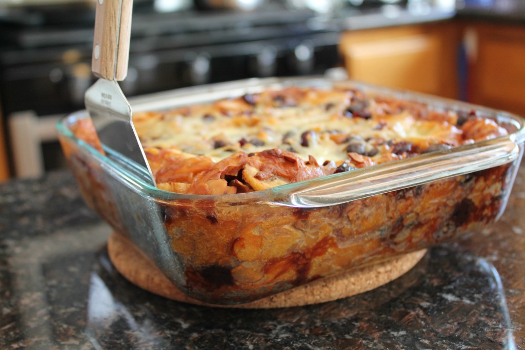 Capirotada with chocolate and dried fruit 16