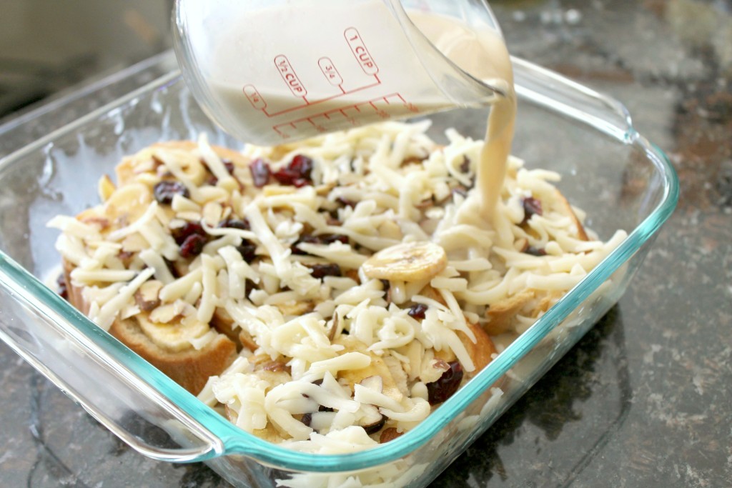 Capirotada with chocolate and dried fruit 7