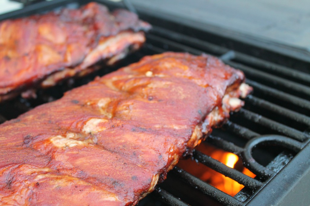 Homemade barbecue sauce on smoked ribs 7