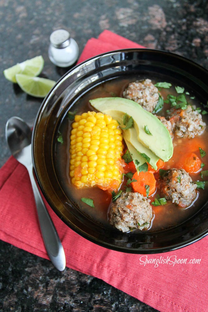 Caldo de albondigas