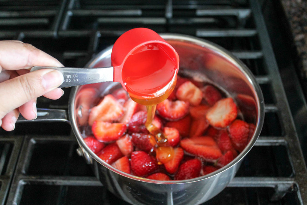 How to make a simple strawberry syrup