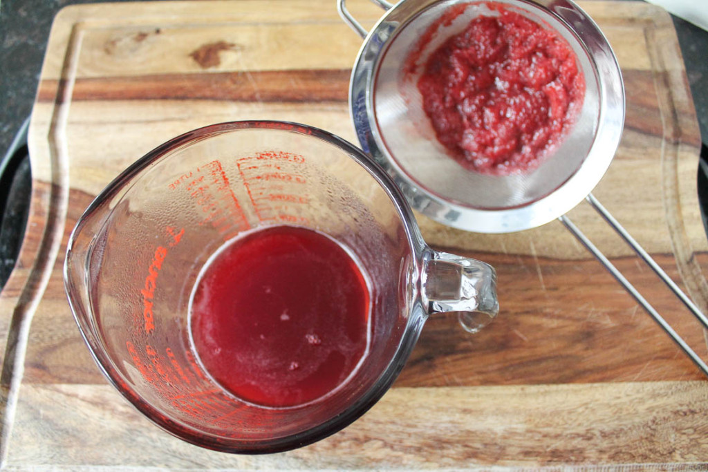How to make a simple strawberry syrup
