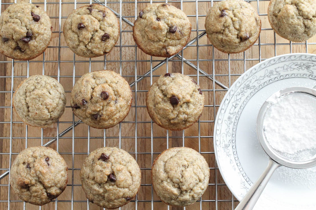 Banana Oatmeal Mini Muffins