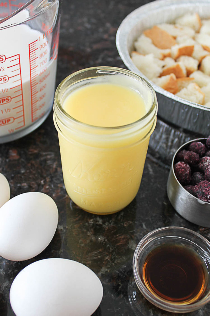 Get two easy dessert recipes in this one post. The easiest lemon curd recipe I've found, plus a Blueberry Bread Pudding.